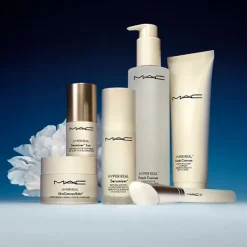 001 Serum + Moisturizer Brush*MAC COSMETICS