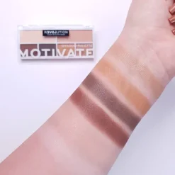 Colour Play Shadow Palette*RELOVE