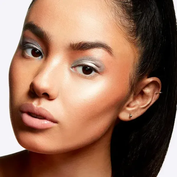 Extra Dimension Skinfinish*MAC COSMETICS Clearance