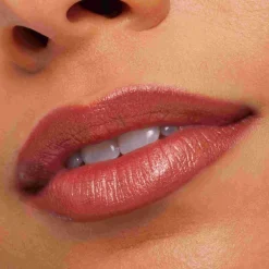 Frost Lipstick Holiday Edition*MAC COSMETICS