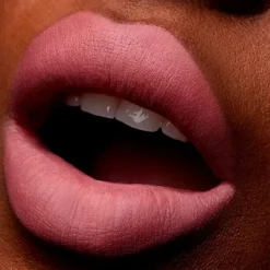 Hot Powder Kiss Lipstick Pintalabios