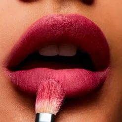 Hot Powder Kiss Lipstick Pintalabios