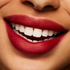 Hot Powder Kiss Lipstick Pintalabios