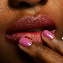 Hot Powder Kiss Lipstick Pintalabios