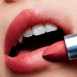 Hot Powder Kiss Lipstick Pintalabios