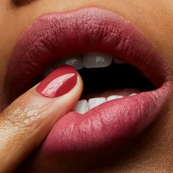 Hot Powder Kiss Lipstick Pintalabios