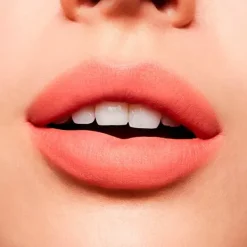 Powder Kiss Liquid Lipcolour*MAC COSMETICS