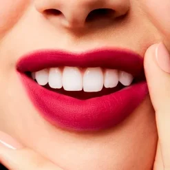 Powder Kiss Liquid Lipcolour*MAC COSMETICS