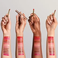 Discount Pure Color Explicit Slick Shine Lipstick Pintalabios