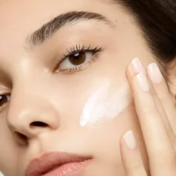 Pure Shots Airthin Uv Defender*YVES SAINT LAURENT Online