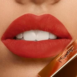 New Rouge Pur Couture The Slim Labial Mate Pintalabios