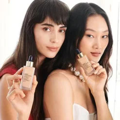 Hot Serum Futurist Skintint Serum SPF20 Bases De Maquillaje