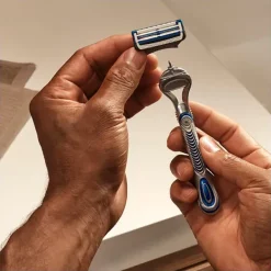 Online GILLETTE Skinguard Sensitive