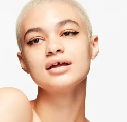 Strobe Dewy Skin Tint*MAC COSMETICS