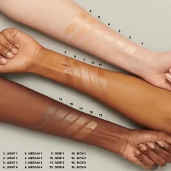 Strobe Dewy Skin Tint*MAC COSMETICS