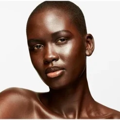 Strobe Dewy Skin Tint*MAC COSMETICS